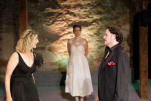 Don Giovanni alla breve · Heunburg Musiktheater, 2025 · Verena Gunz, Johanna Kräuter und Thomas Tatzl · Photo by Alex Settari