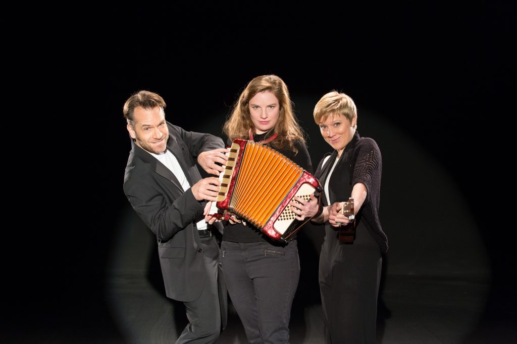 Such-Maschinen · Theater Drachengasse Wien, 2016 · mit Evelyn Ruzicka und Michaela Schausberger